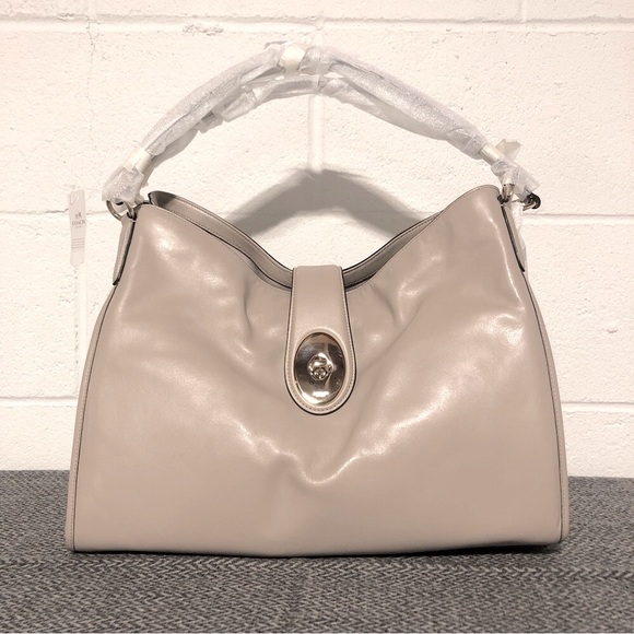Coach Carlyle Shoulder Bag in Smooth Leather (NWT) - Picture 2 of 8